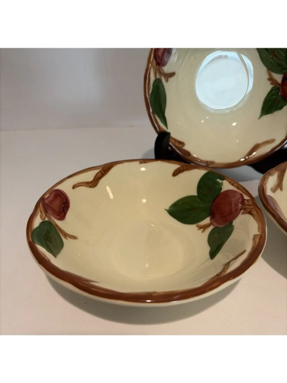 VTG Franciscan Apple Pattern Berry Dessert Bowls 5.75